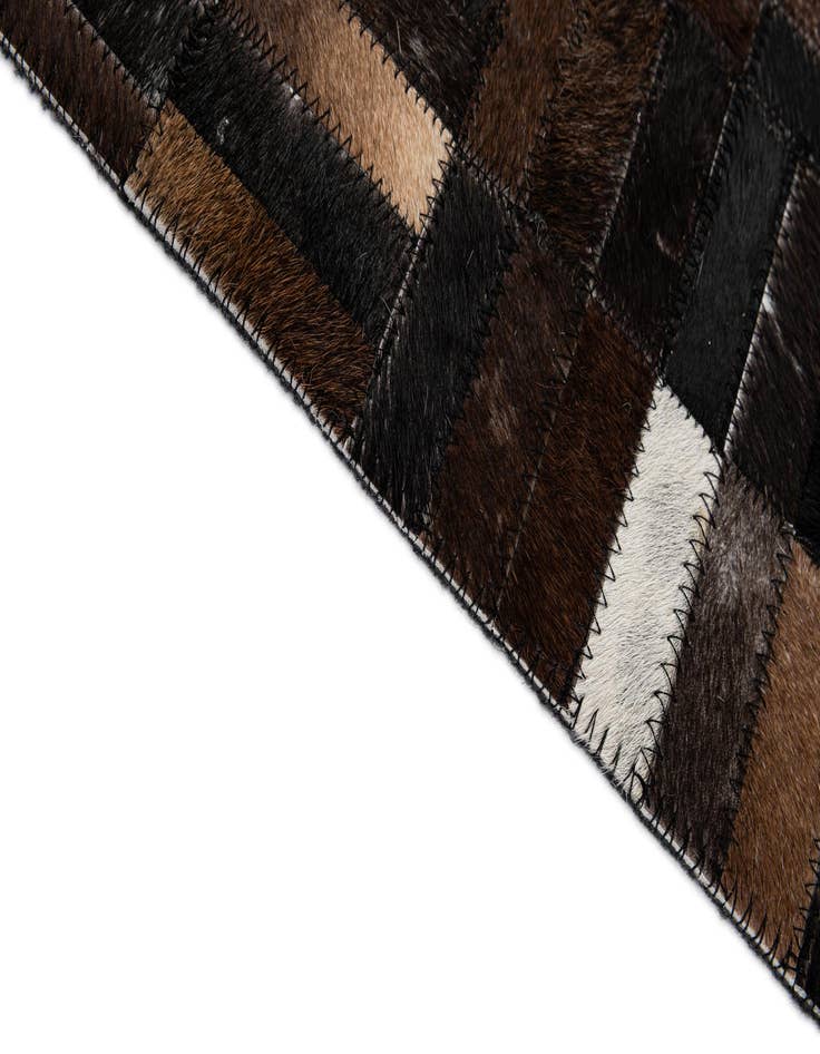 Detail image of  5' 2 x 8' Cowhide - Patchwork Rug