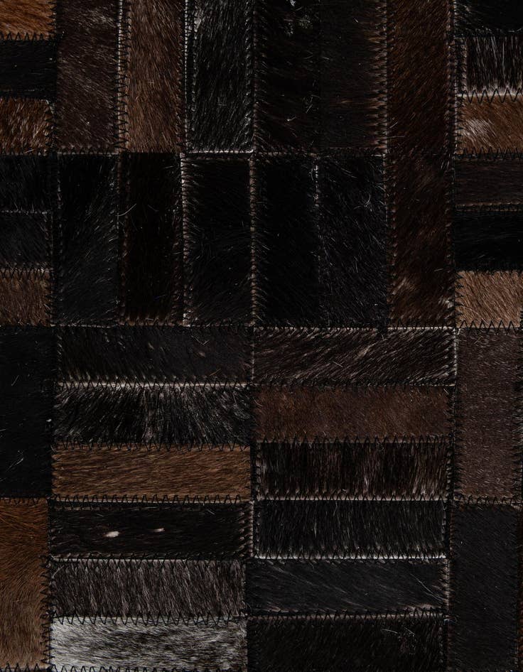 Detail image of  5' x 7' 11 Cowhide - Patchwork Rug
