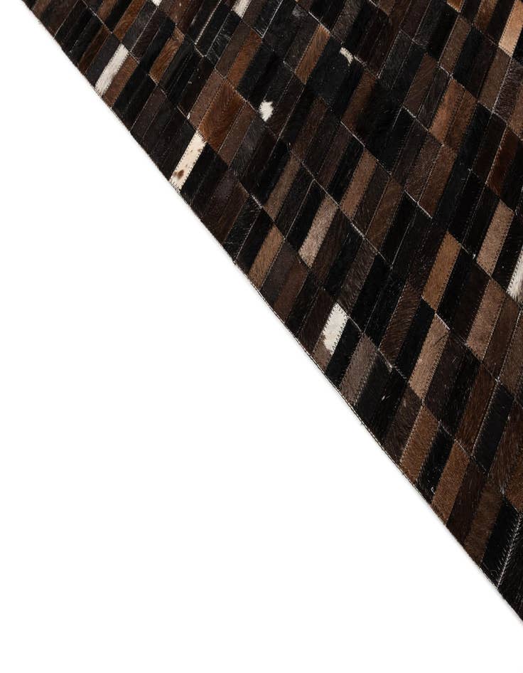 Detail image of  5' 2 x 8' Cowhide - Patchwork Rug