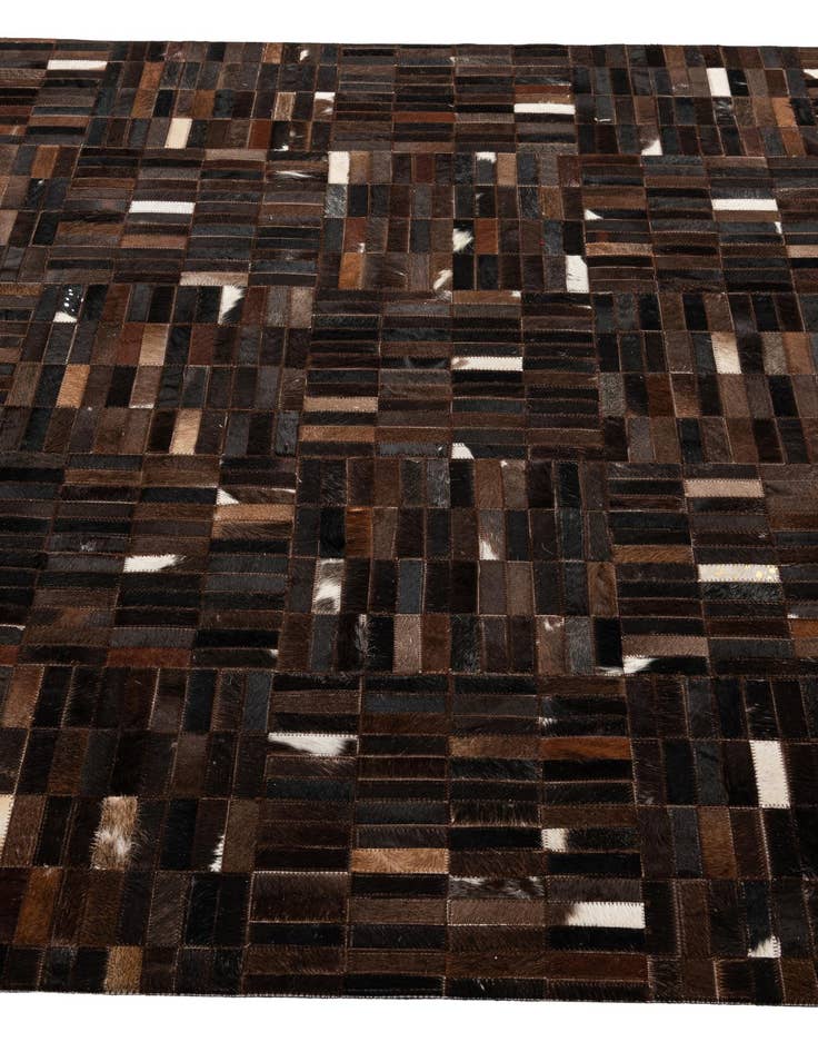 Detail image of  5' 1 x 8' Cowhide - Patchwork Rug