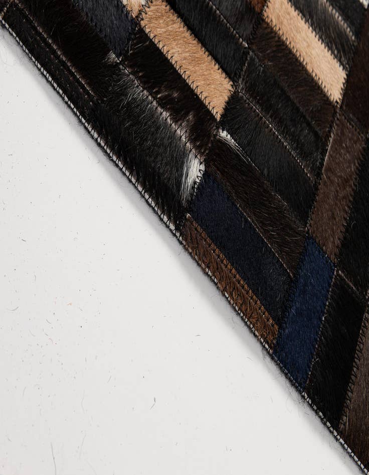 Detail image of  5' 1 x 8' Cowhide - Patchwork Rug