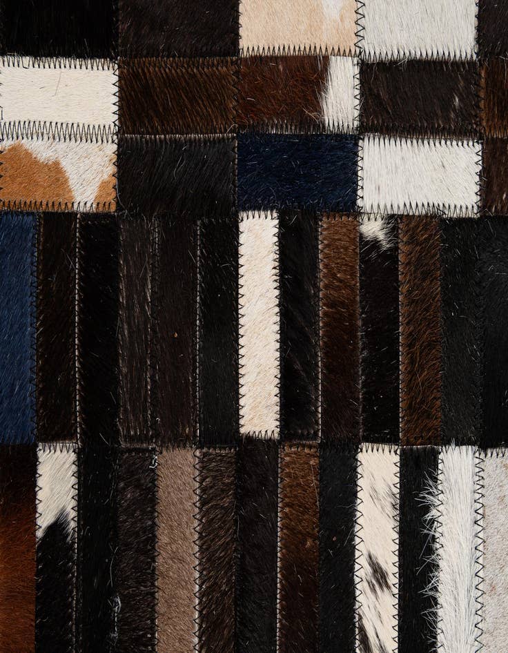 Detail image of  5' 1 x 8' Cowhide - Patchwork Rug