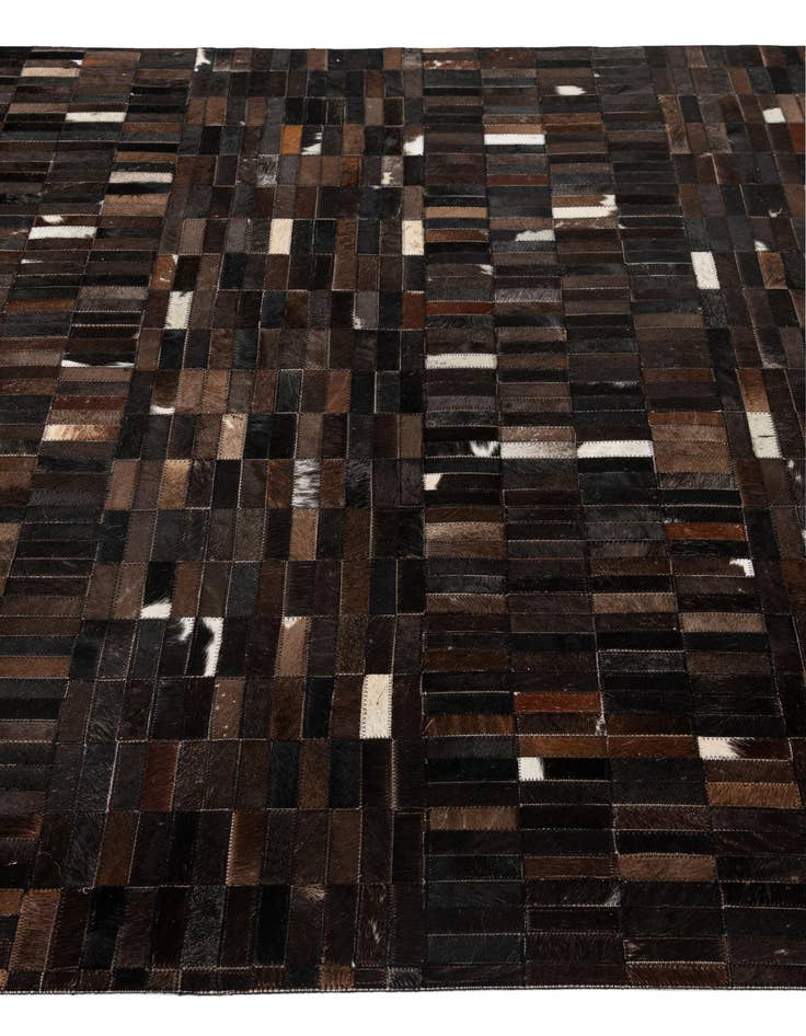 Detail image of  5' 1 x 8' Cowhide - Patchwork Rug