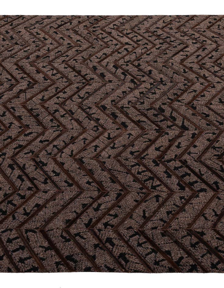 Detail image of  5' x 7' 8 Cowhide - Patchwork Rug