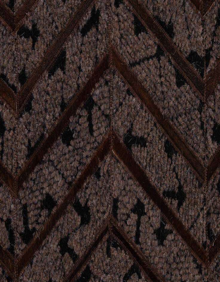 Detail image of  5' x 7' 8 Cowhide - Patchwork Rug