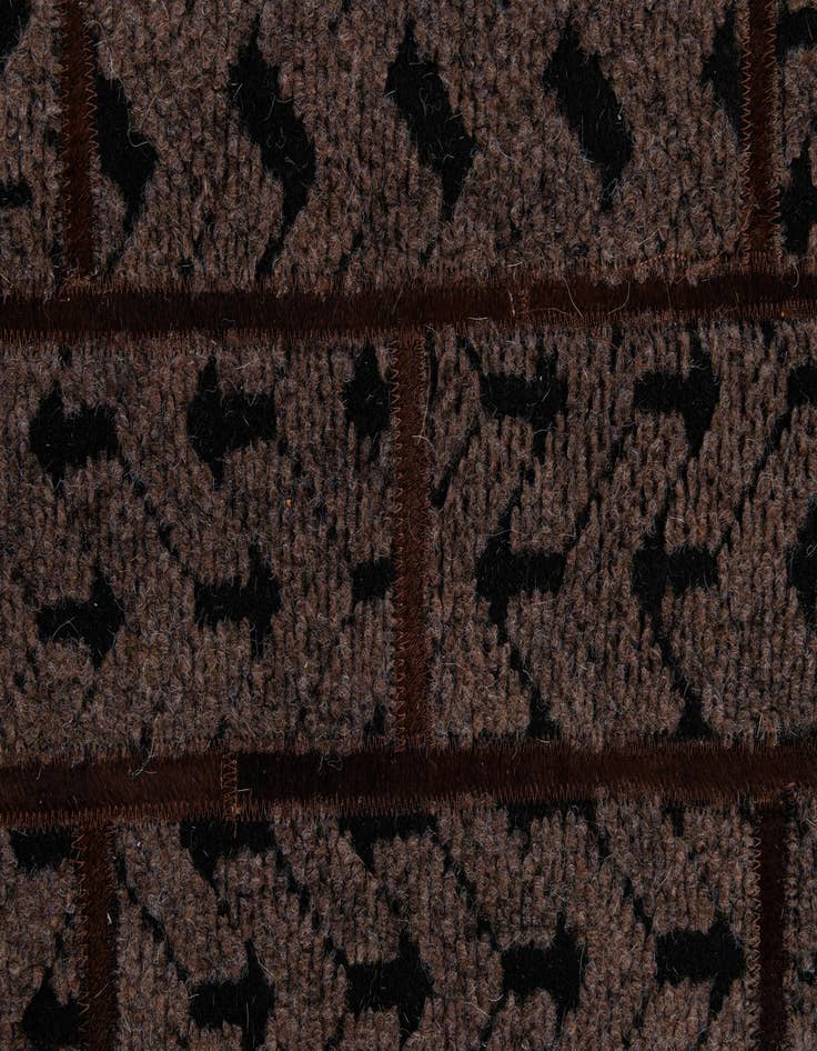 Detail image of  5' x 7' 8 Cowhide - Patchwork Rug