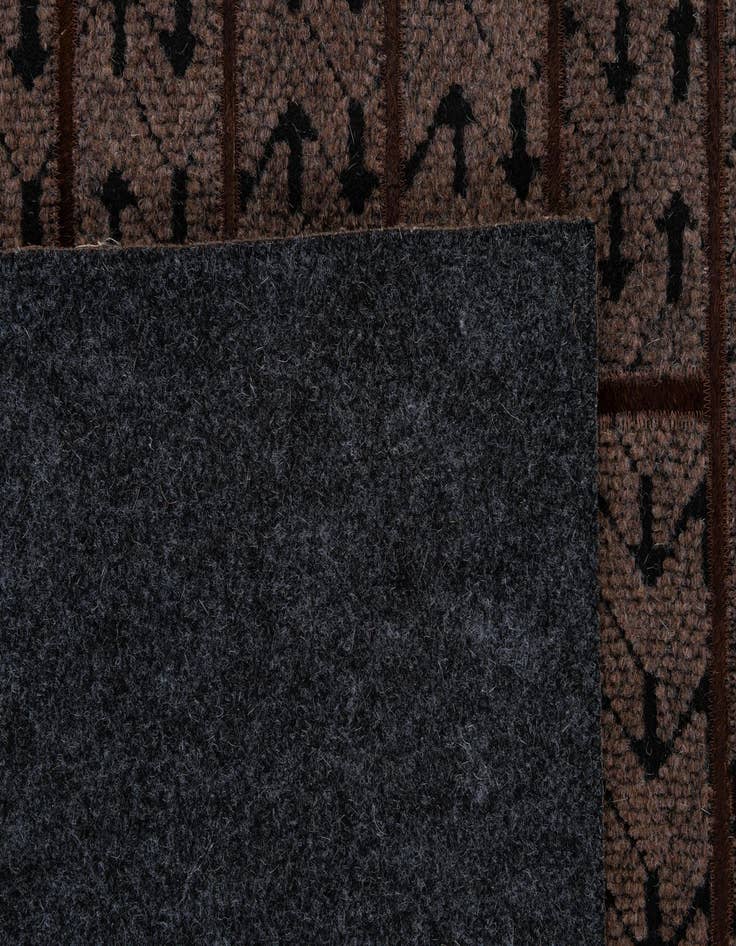 Detail image of  5' x 7' 8 Cowhide - Patchwork Rug