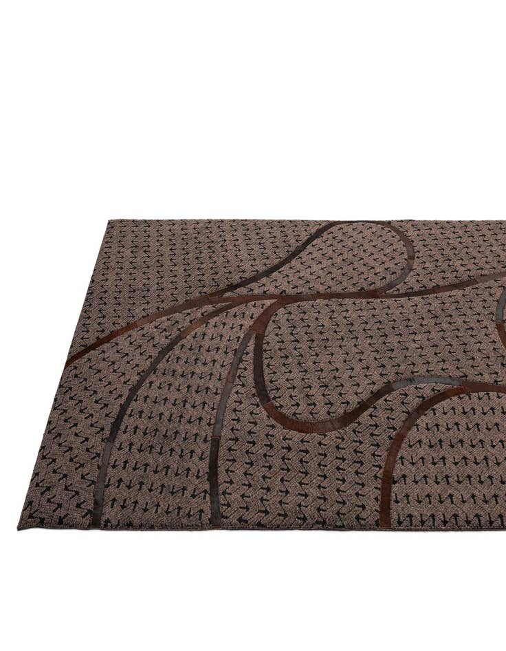 Detail image of  5' x 7' 11 Cowhide - Patchwork Rug