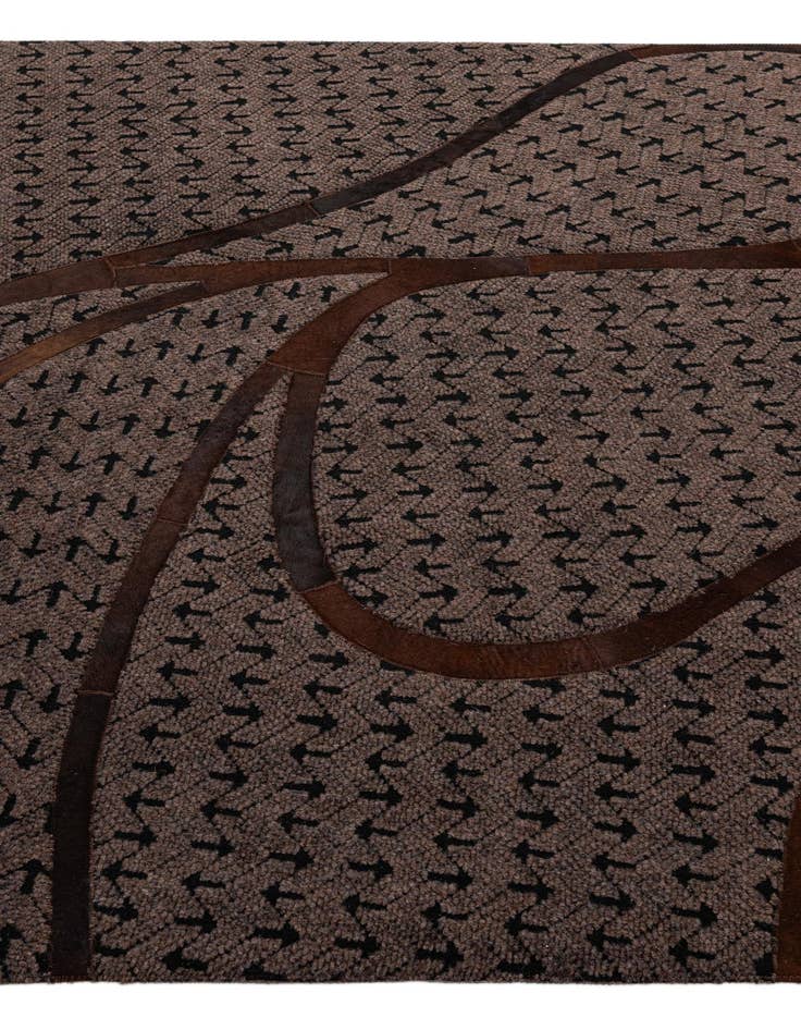 Detail image of  5' x 7' 11 Cowhide - Patchwork Rug