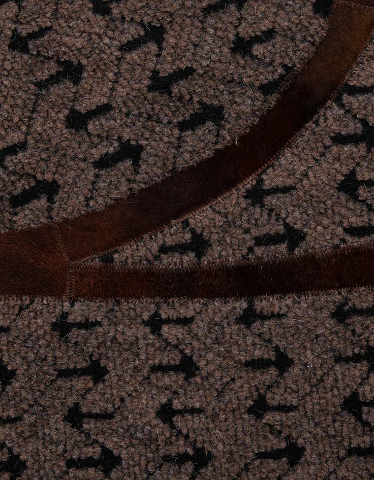 Detail image of  5' x 7' 11 Cowhide - Patchwork Rug