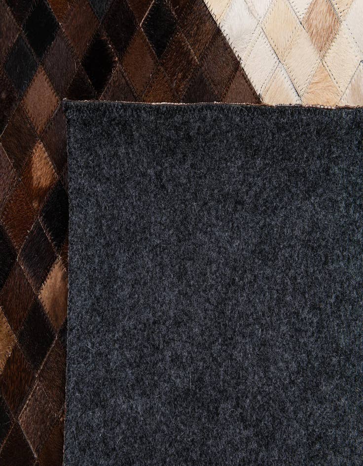 Detail image of  8' 1 x 10' Cowhide Stocks Rug