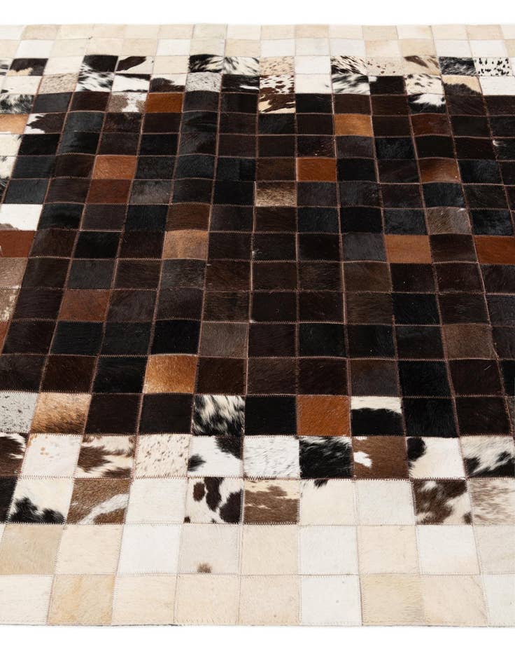 Detail image of  5' x 7' 10 Cowhide Stocks Rug
