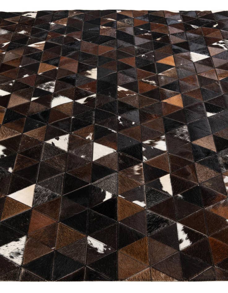 Detail image of  5' x 7' 10 Cowhide Stocks Rug