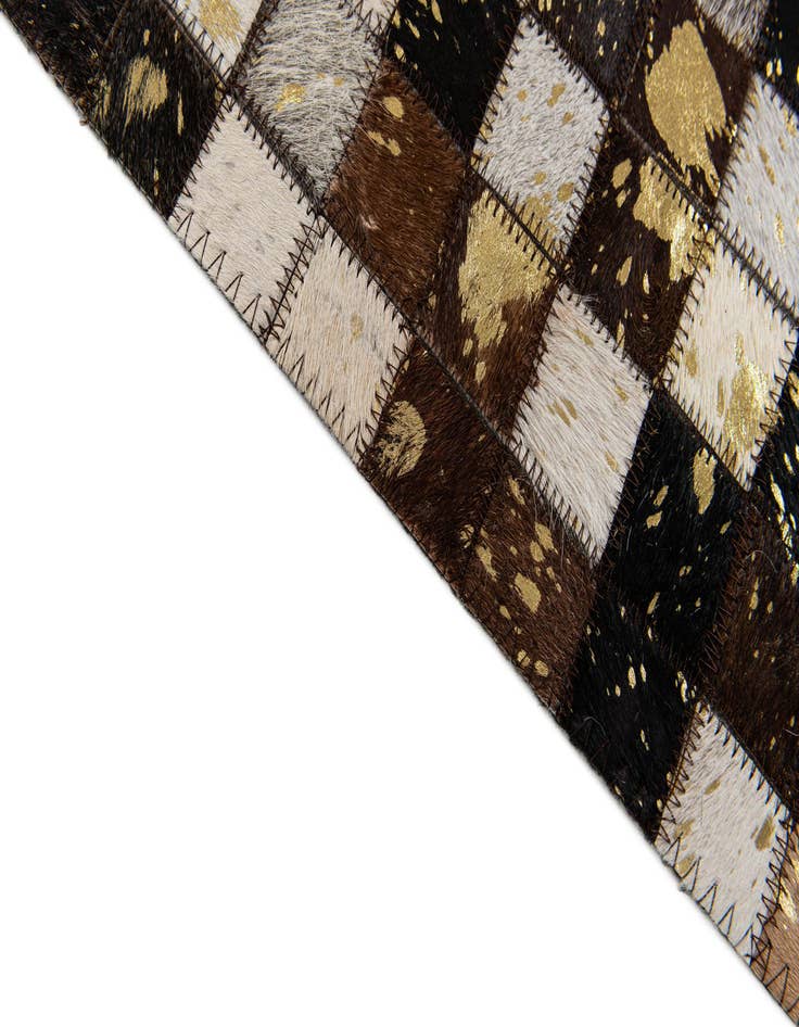 Detail image of  5' x 7' 10 Cowhide Stocks Rug