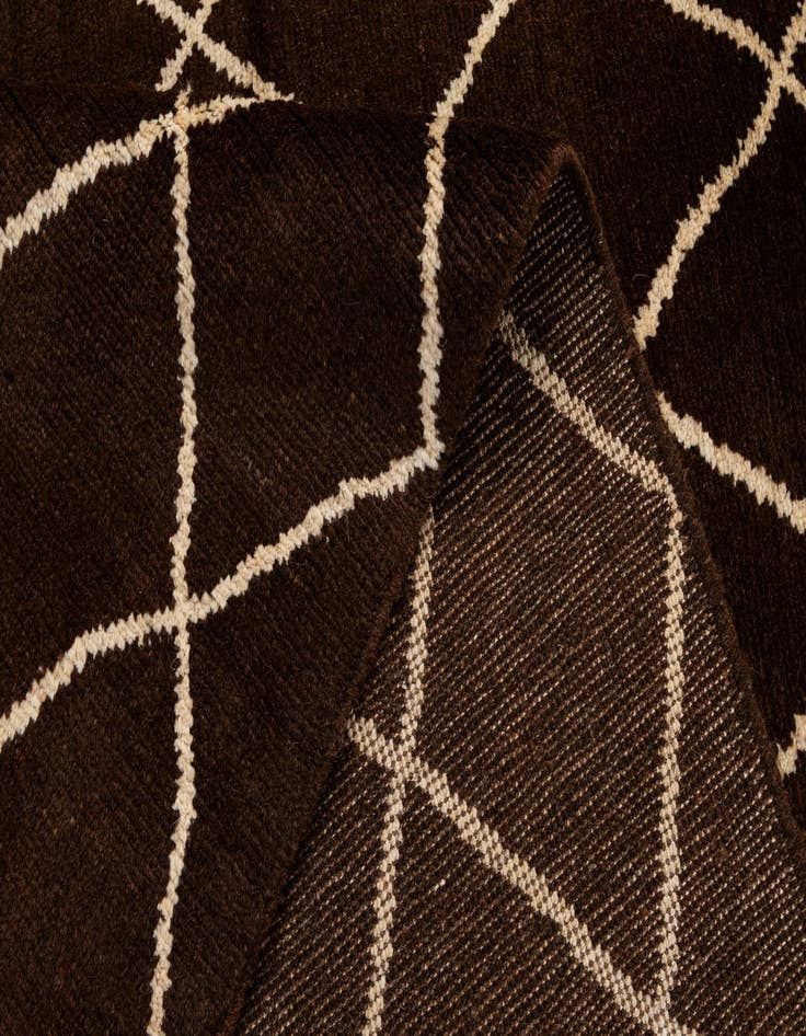 Detail image of  5' 6 x 7' 10  Hand Knotted Darya Wool Rug