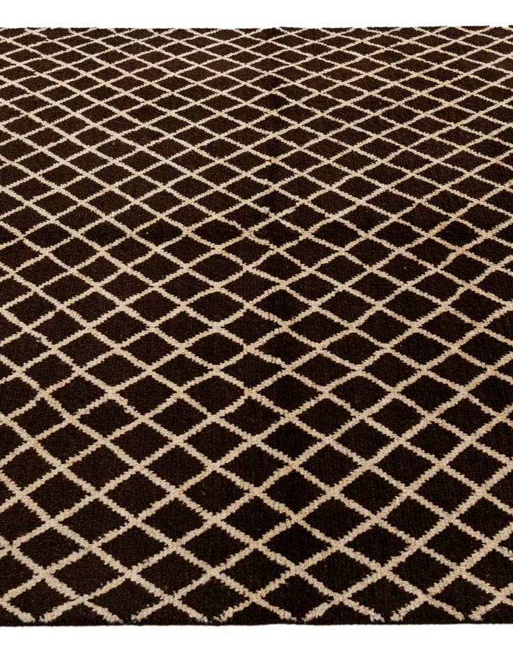 Detail image of  5' 8 x 7' 8  Hand Knotted Darya Wool Rug