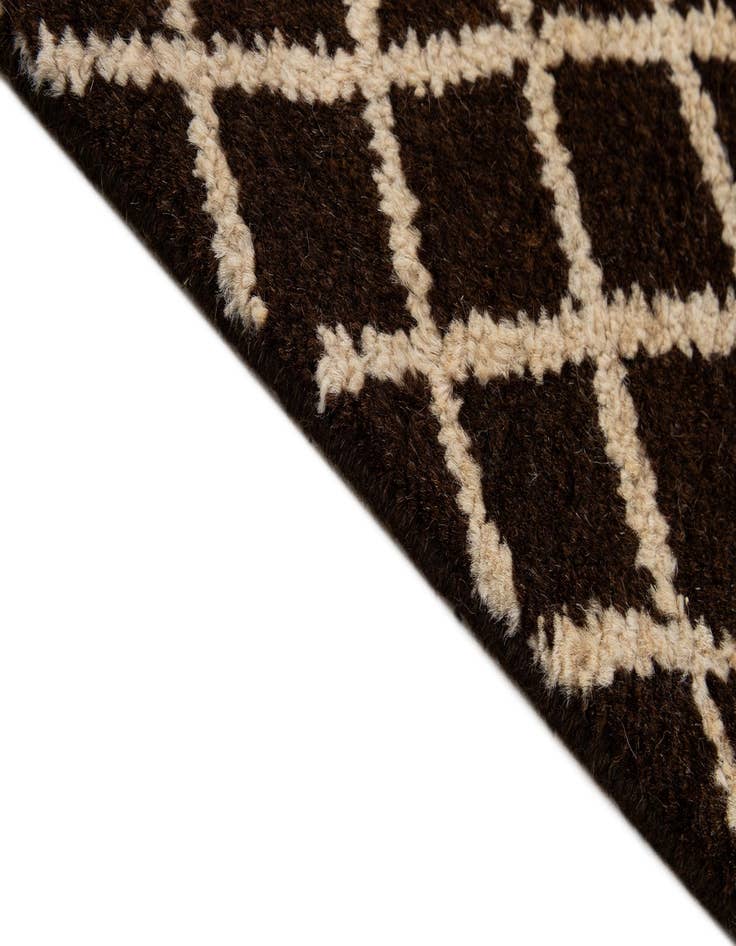 Detail image of  5' 8 x 7' 8  Hand Knotted Darya Wool Rug