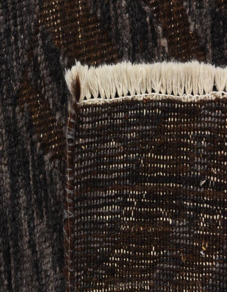 Detail image of  8' x 9' 10  Hand Knotted Darya Wool Rug