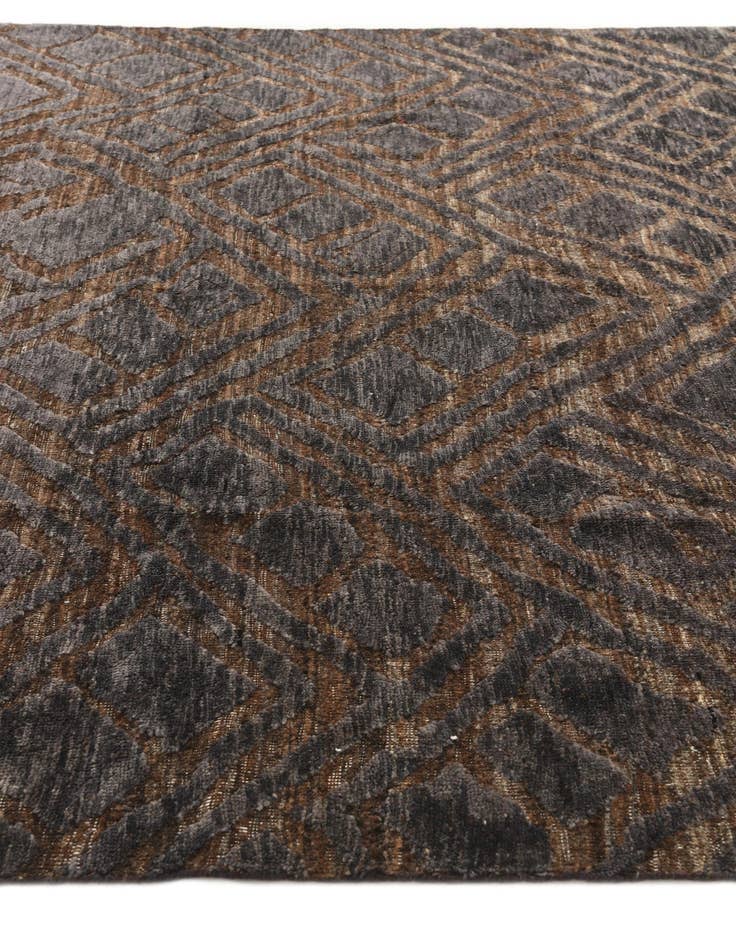 Detail image of  8' 3 x 10' 3  Hand Knotted Darya Wool Rug
