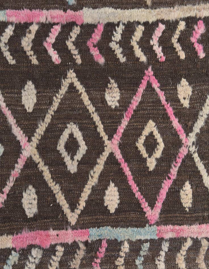 Detail image of  6' 6 x 10' 2  Hand Knotted Darya Wool Rug