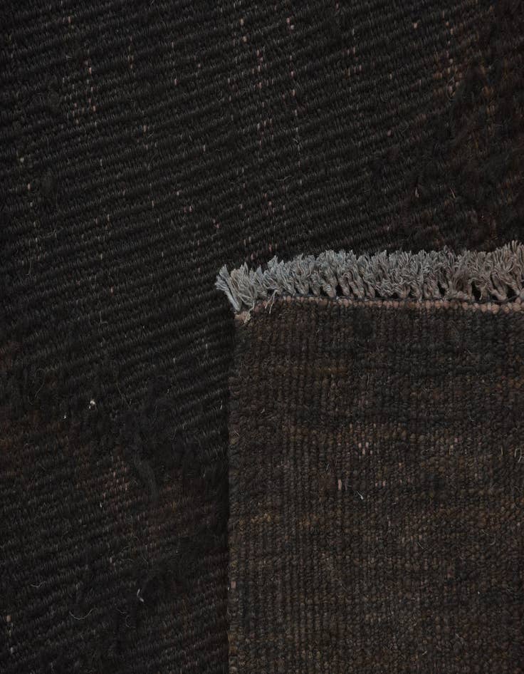 Detail image of  5' 5 x 8' 2  Hand Knotted Darya Wool Rug