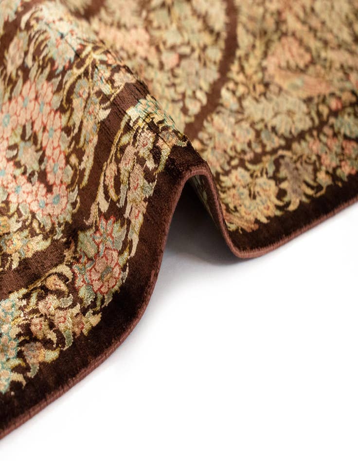 Detail image of  2' 8 x 4' Ghom Silk Rug