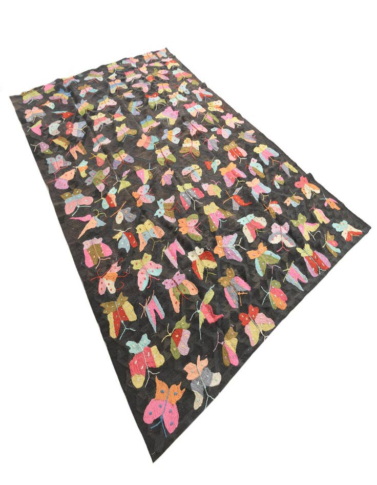 Detail image of  6' 5 x 9' 4  Hand Woven Kilim Suzani Wool Rug