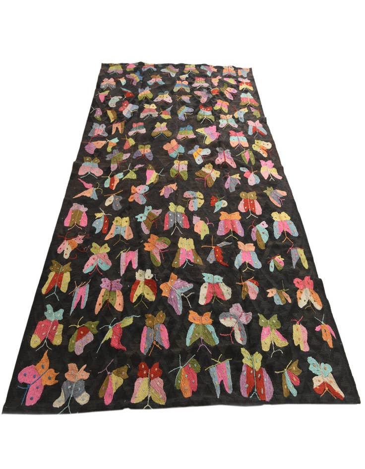 Detail image of  6' 5 x 9' 4  Hand Woven Kilim Suzani Wool Rug