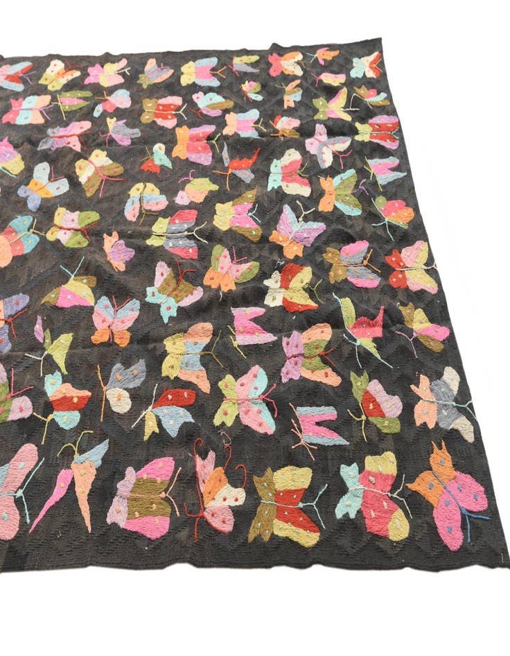 Detail image of  6' 5 x 9' 4  Hand Woven Kilim Suzani Wool Rug