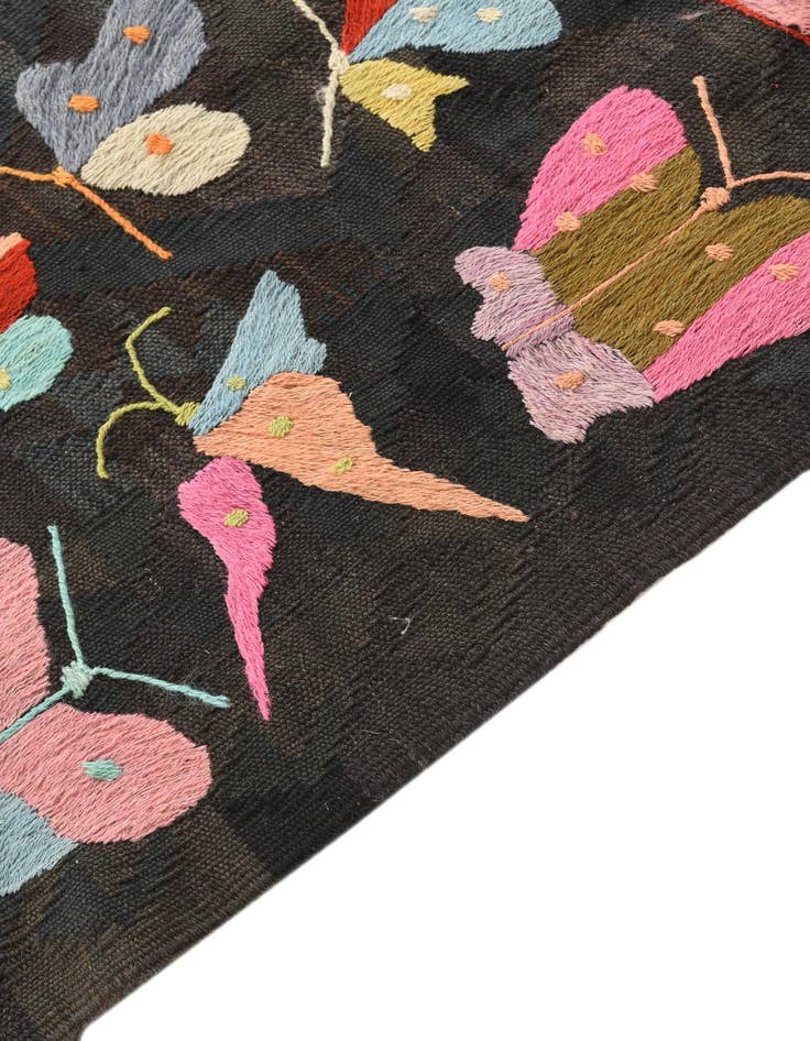 Detail image of  6' 5 x 9' 4  Hand Woven Kilim Suzani Wool Rug