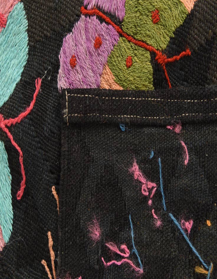 Detail image of  6' 5 x 9' 4  Hand Woven Kilim Suzani Wool Rug