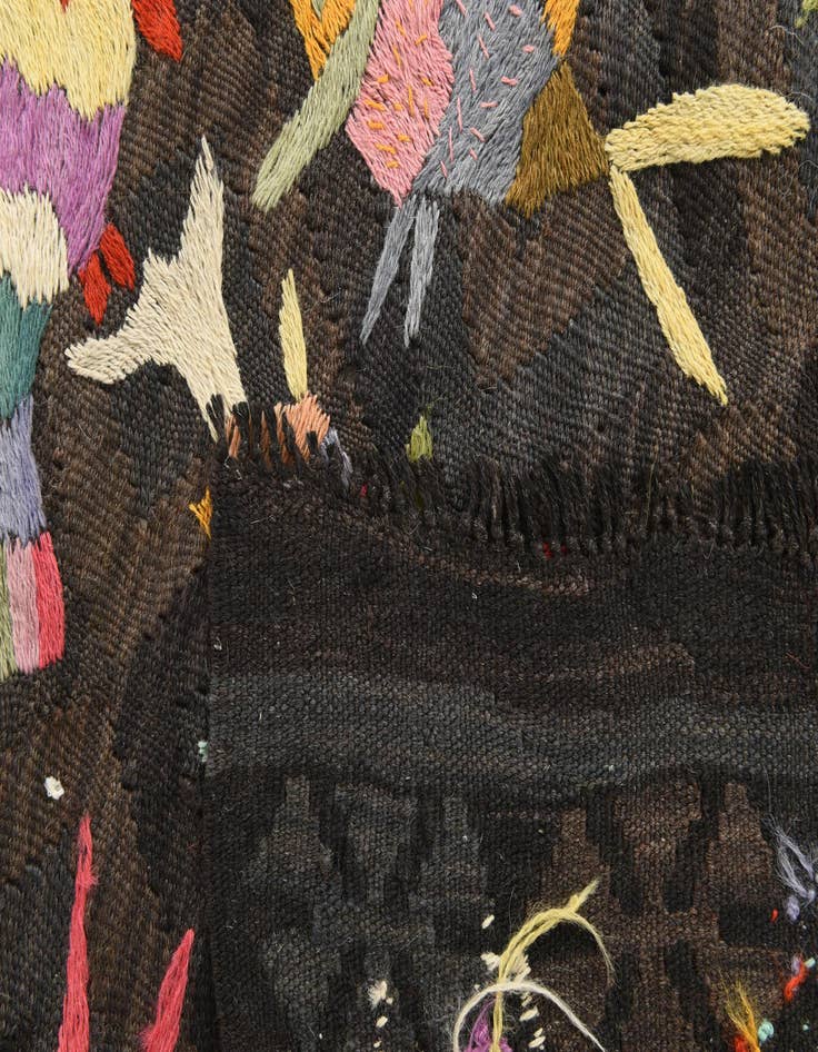 Detail image of  5' x 6' 6  Hand Woven Kilim Suzani Wool Rug