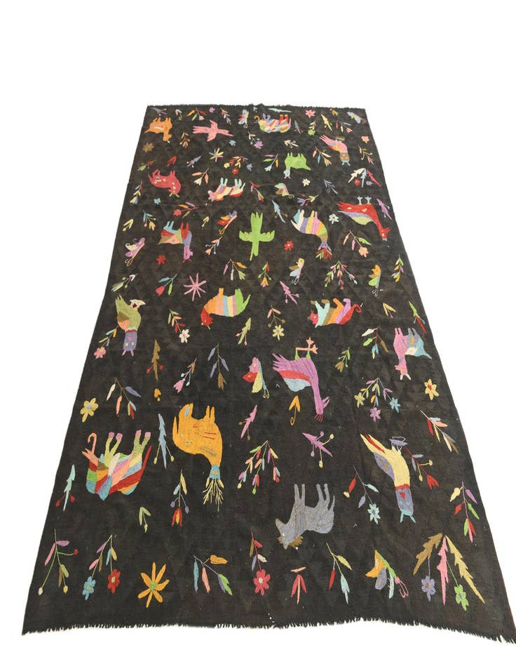 Detail image of  6' 7 x 9' 3  Hand Woven Kilim Suzani Wool Rug