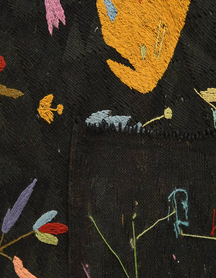 Detail image of  6' 7 x 9' 3  Hand Woven Kilim Suzani Wool Rug