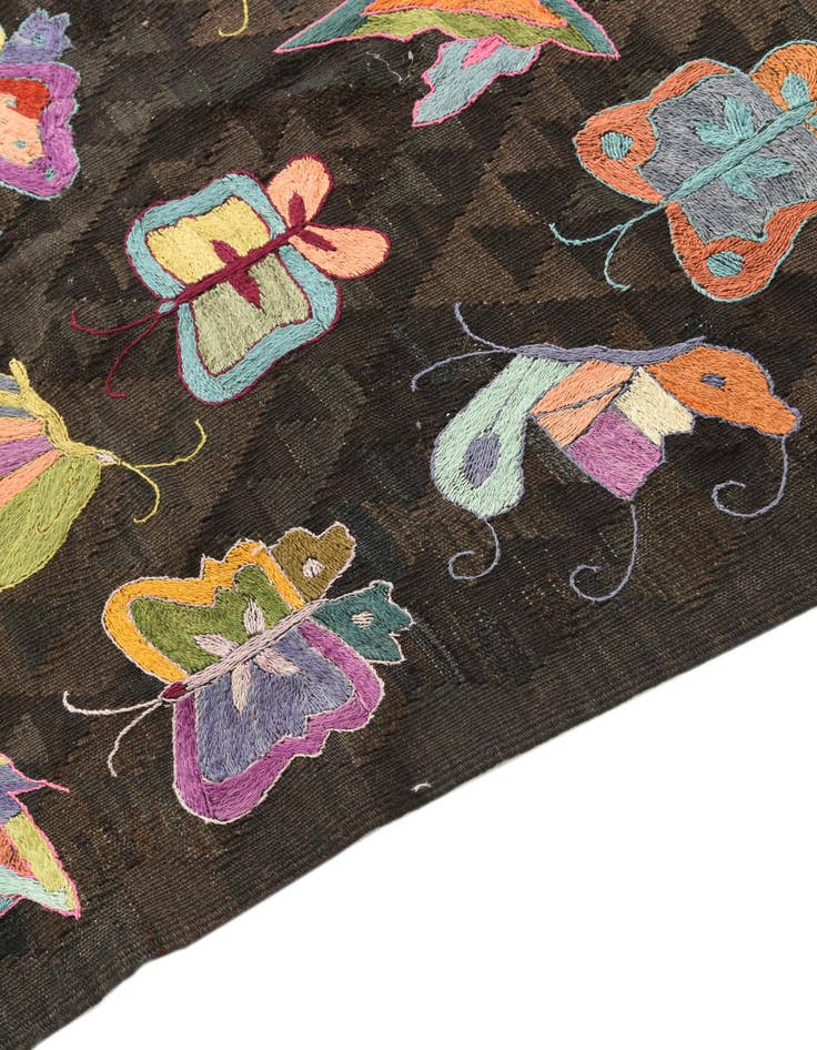 Detail image of  6' 5 x 9' 4  Hand Woven Kilim Suzani Wool Rug