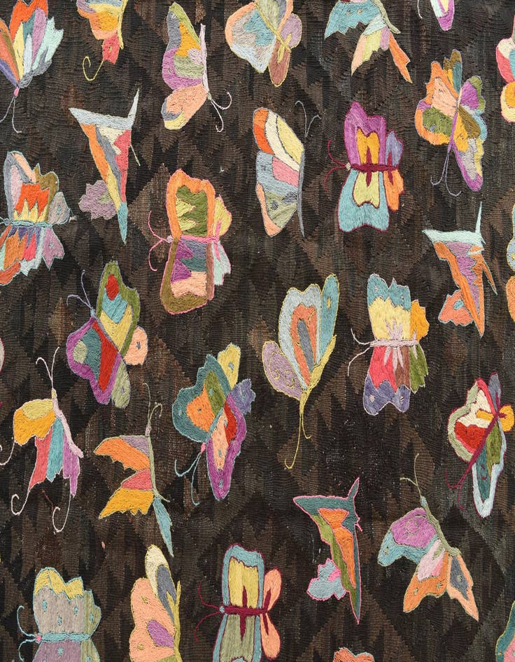 Detail image of  6' 5 x 9' 4  Hand Woven Kilim Suzani Wool Rug