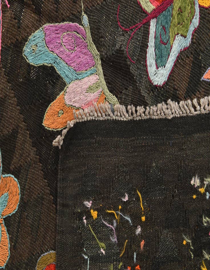 Detail image of  6' 5 x 9' 4  Hand Woven Kilim Suzani Wool Rug