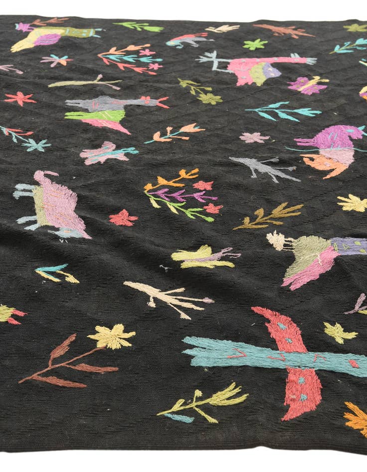 Detail image of  6' x 9' 5  Hand Woven Kilim Suzani Wool Rug