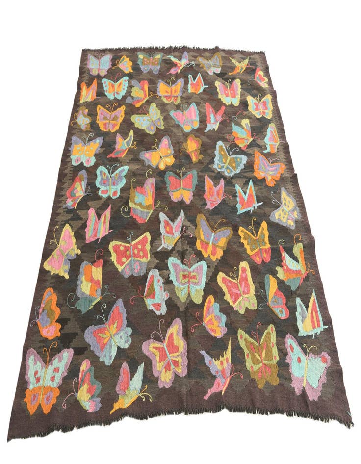 Detail image of  5' 3 x 6' 3  Hand Woven Kilim Suzani Wool Rug