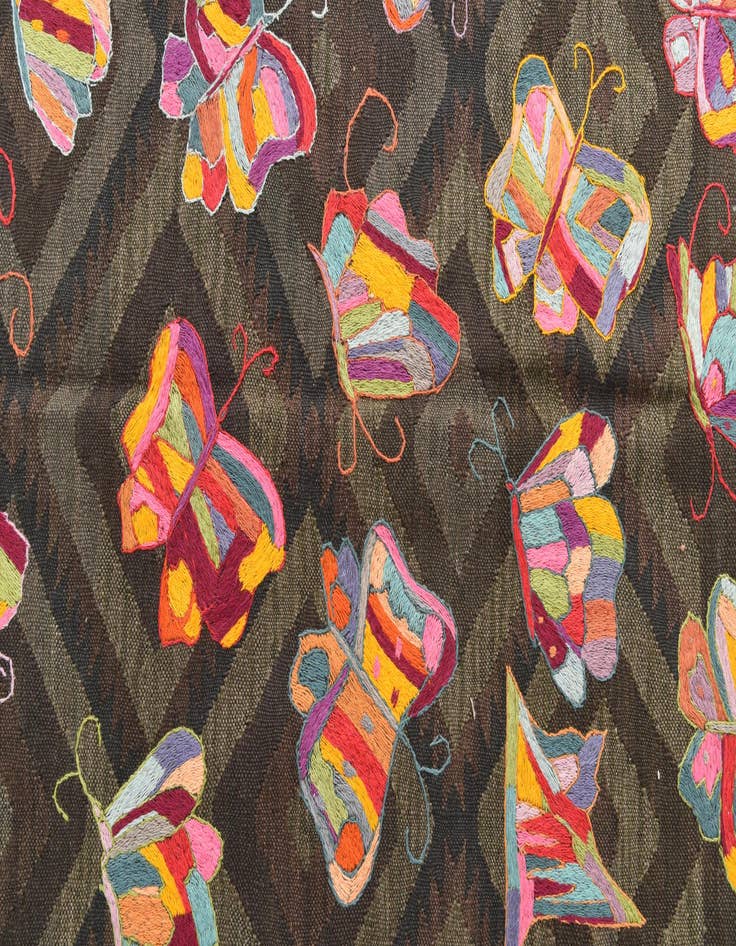 Detail image of  4' 6 x 5' 10  Hand Woven Kilim Suzani Wool Rug