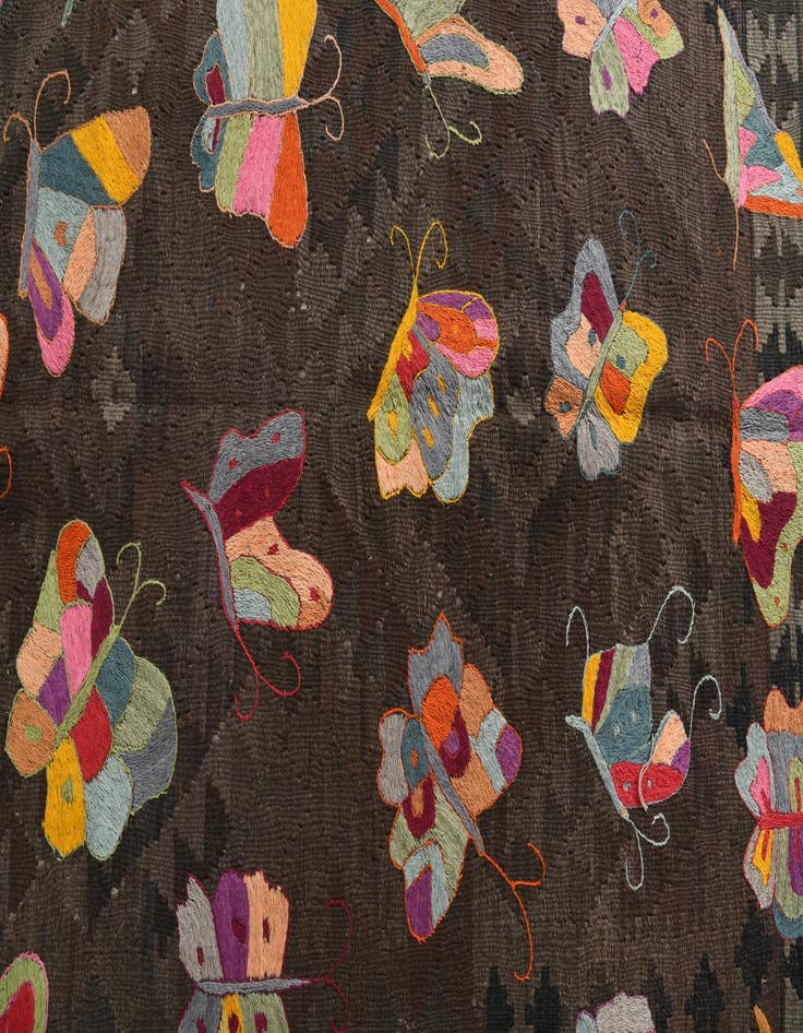 Detail image of  5' 1 x 6' 4  Hand Woven Kilim Suzani Wool Rug