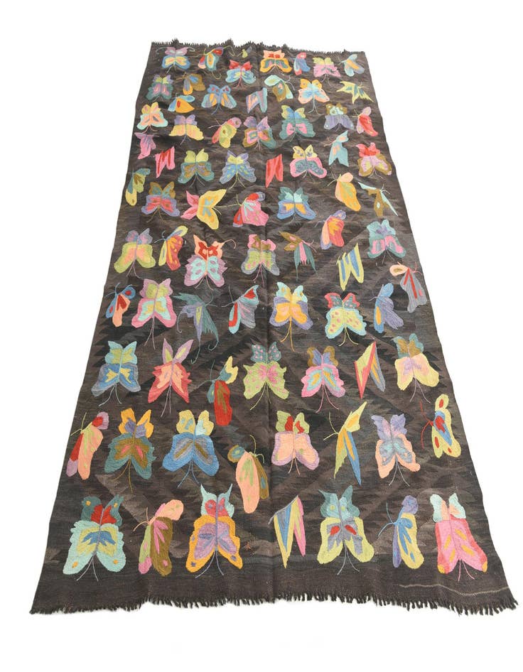 Detail image of  5' 4 x 8'  Hand Woven Kilim Suzani Wool Rug