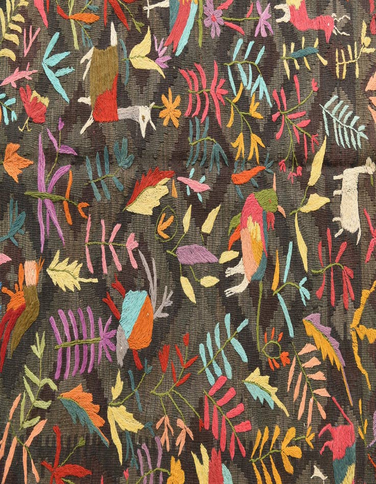 Detail image of  4' 9 x 6' 6  Hand Woven Kilim Suzani Wool Rug