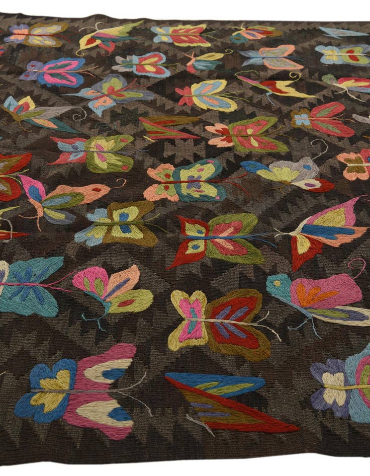 Detail image of  6' 5 x 9' 5  Hand Woven Kilim Suzani Wool Rug