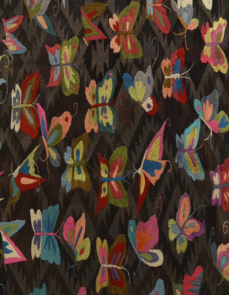 Detail image of  6' 5 x 9' 5  Hand Woven Kilim Suzani Wool Rug