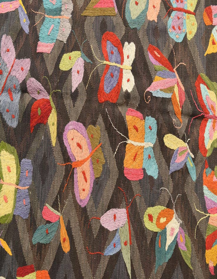 Detail image of  4' 8 x 6' 4  Hand Woven Kilim Suzani Wool Rug