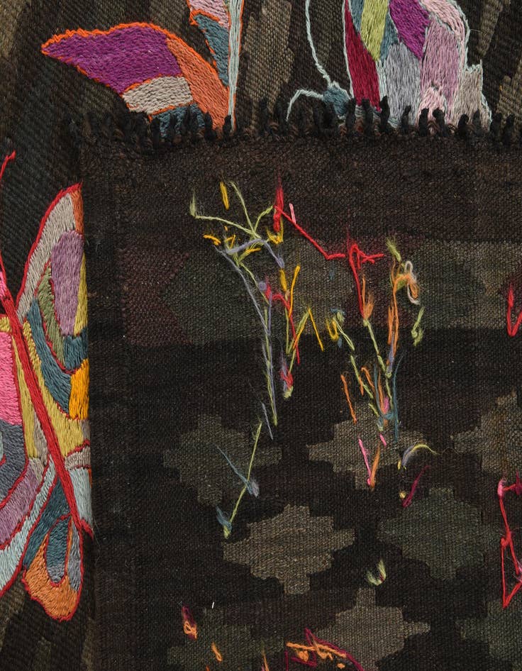 Detail image of  4' 8 x 6' 8  Hand Woven Kilim Suzani Wool Rug