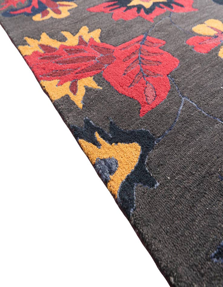 Detail image of  5' 1 x 8' Luna Rug