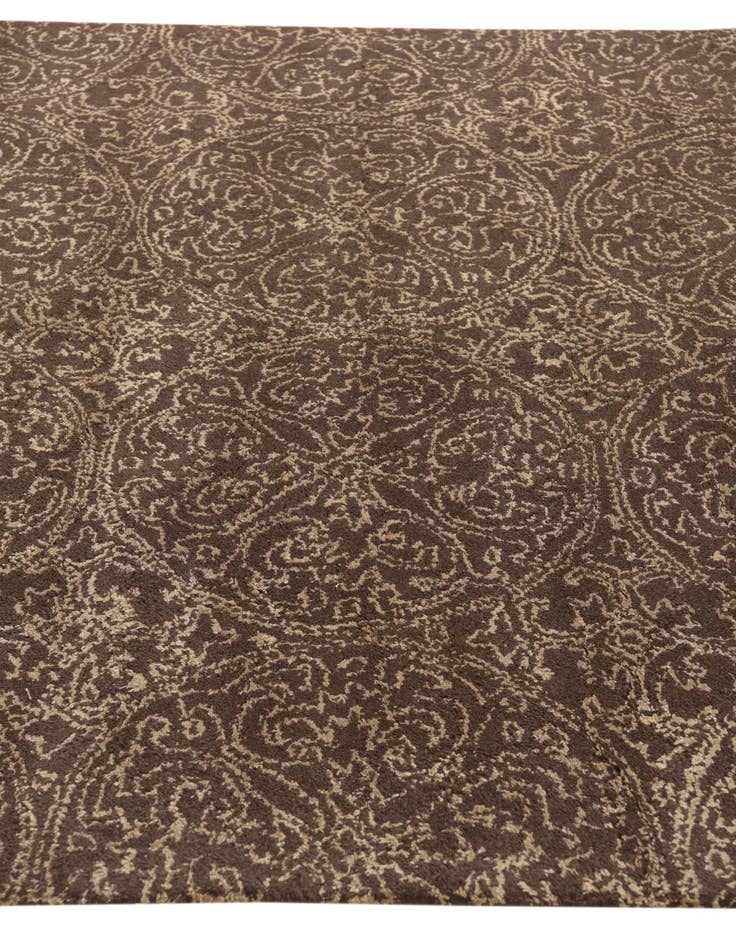 Detail image of  4' 10 x 8' Luna Rug