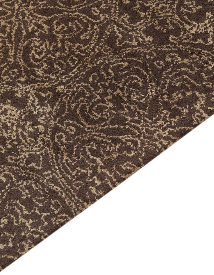 Detail image of  4' 10 x 8' Luna Rug